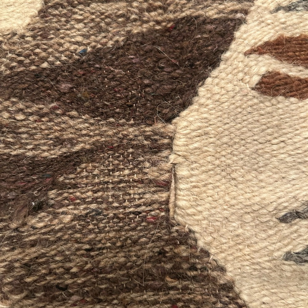 Stunning hand woven area carpet ⭐️ - Picture 4 of 9